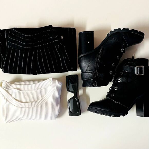 Forever 21 Black Striped High-Waisted Pants Size M NWT - Picture 2 of 11